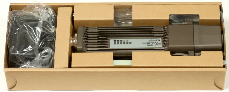Наружное радиоустройство Mikrotik Metal 2 RBMetal2SHPn 1xFast Ethernet, Wi-Fi, AR7241 Наружное радиоустройство Mikrotik Metal 2 RBMetal2SHPn 1xFast Ethernet, Wi-Fi, AR7241